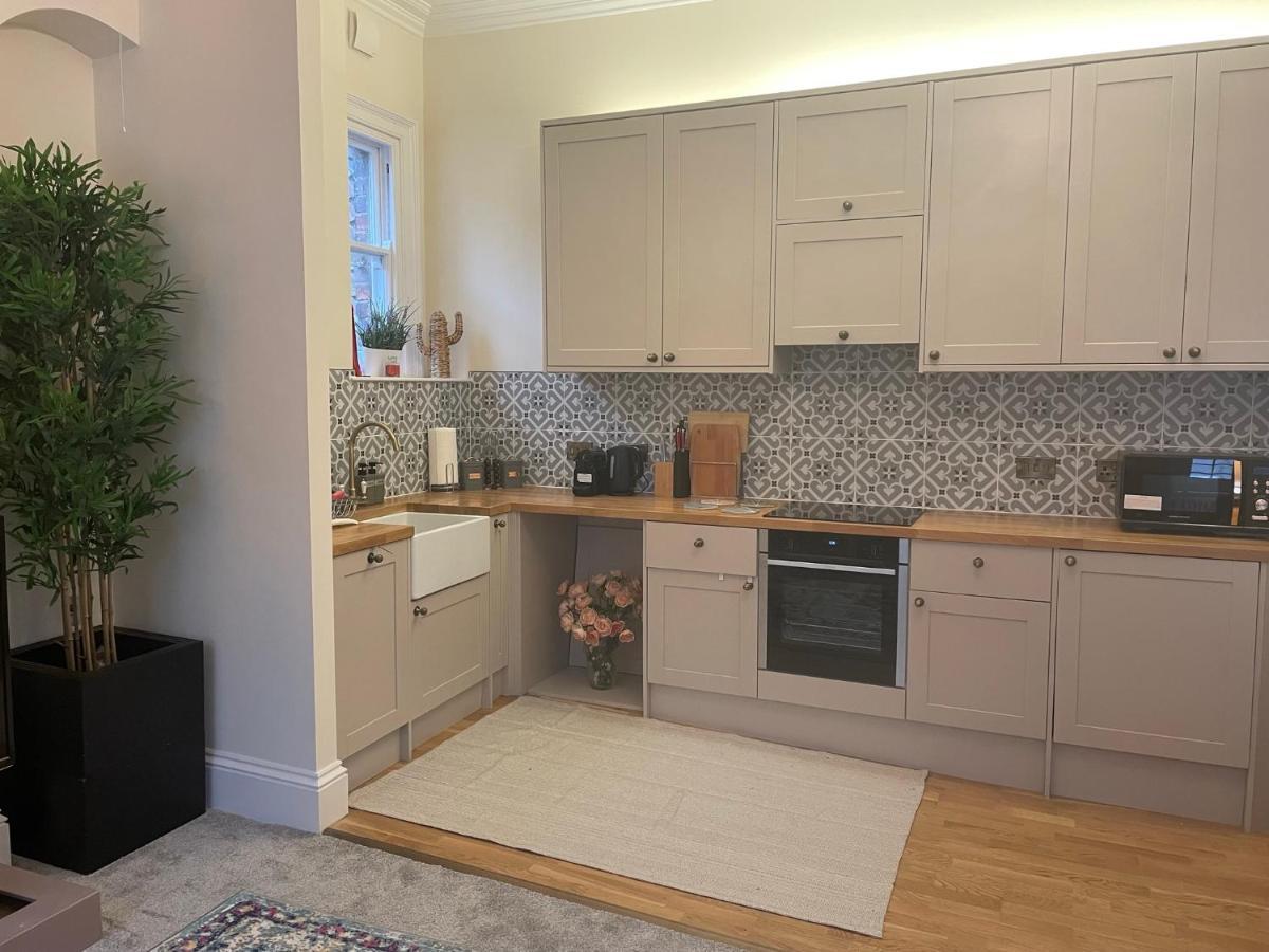 יורק Luxury Apartment Opposite The Shambles מראה חיצוני תמונה